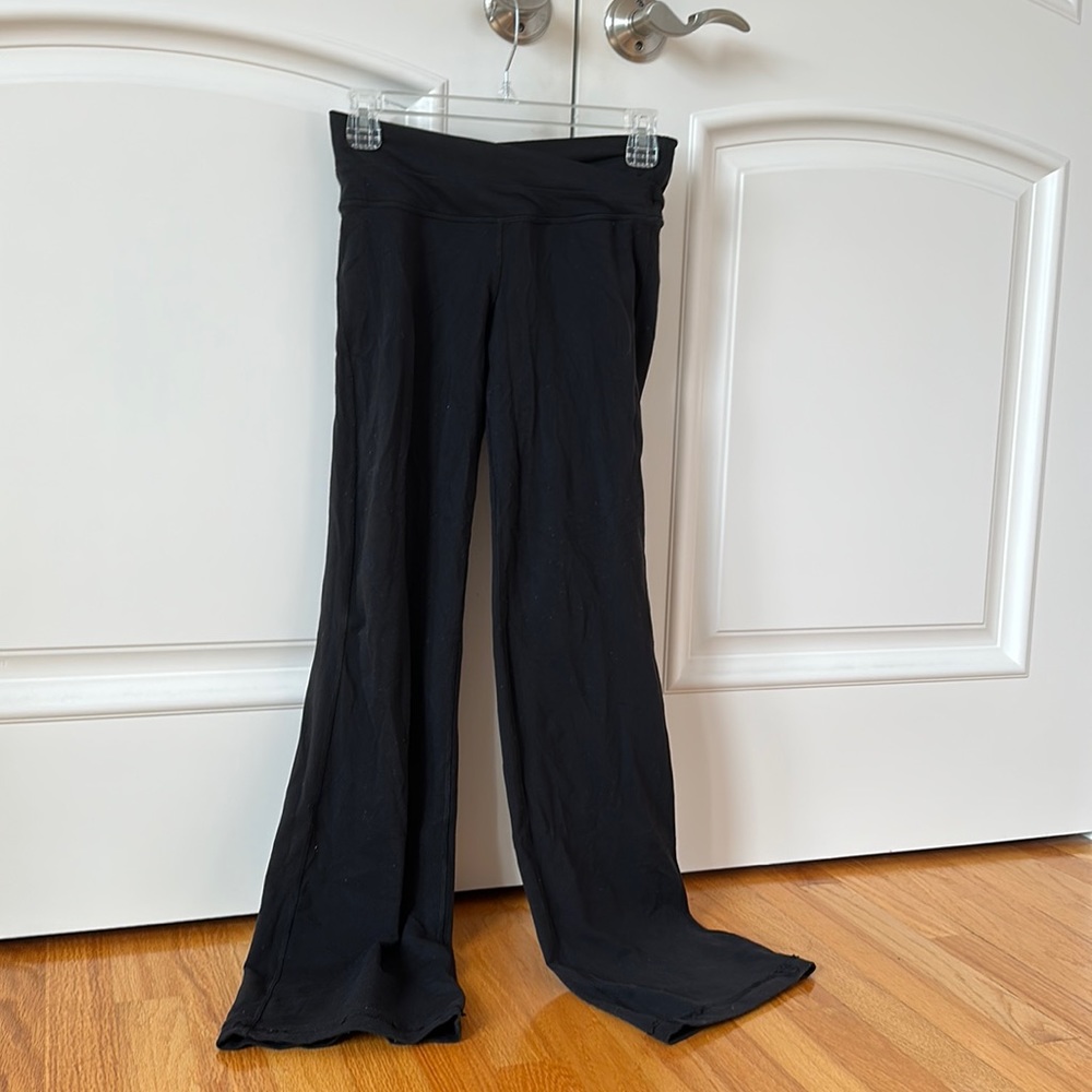 Lululemon criss cross yoga pants